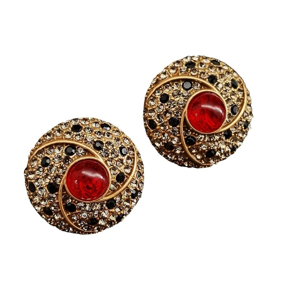 Vintage-Inspired Cubic Zirconia Stud Earrings with Red Center Stone ✨